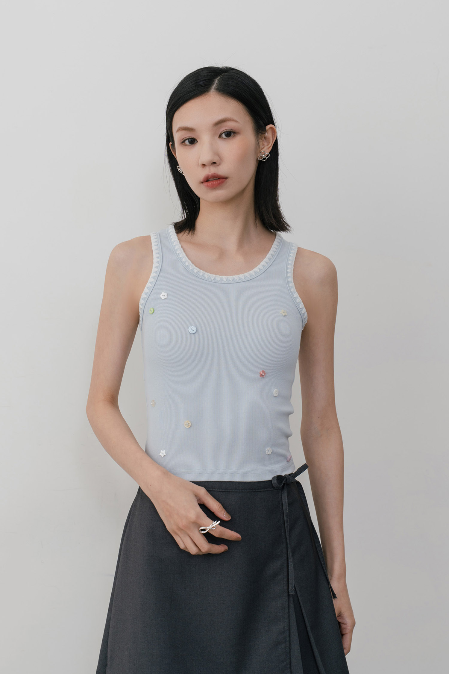 好手藝鈕扣背心