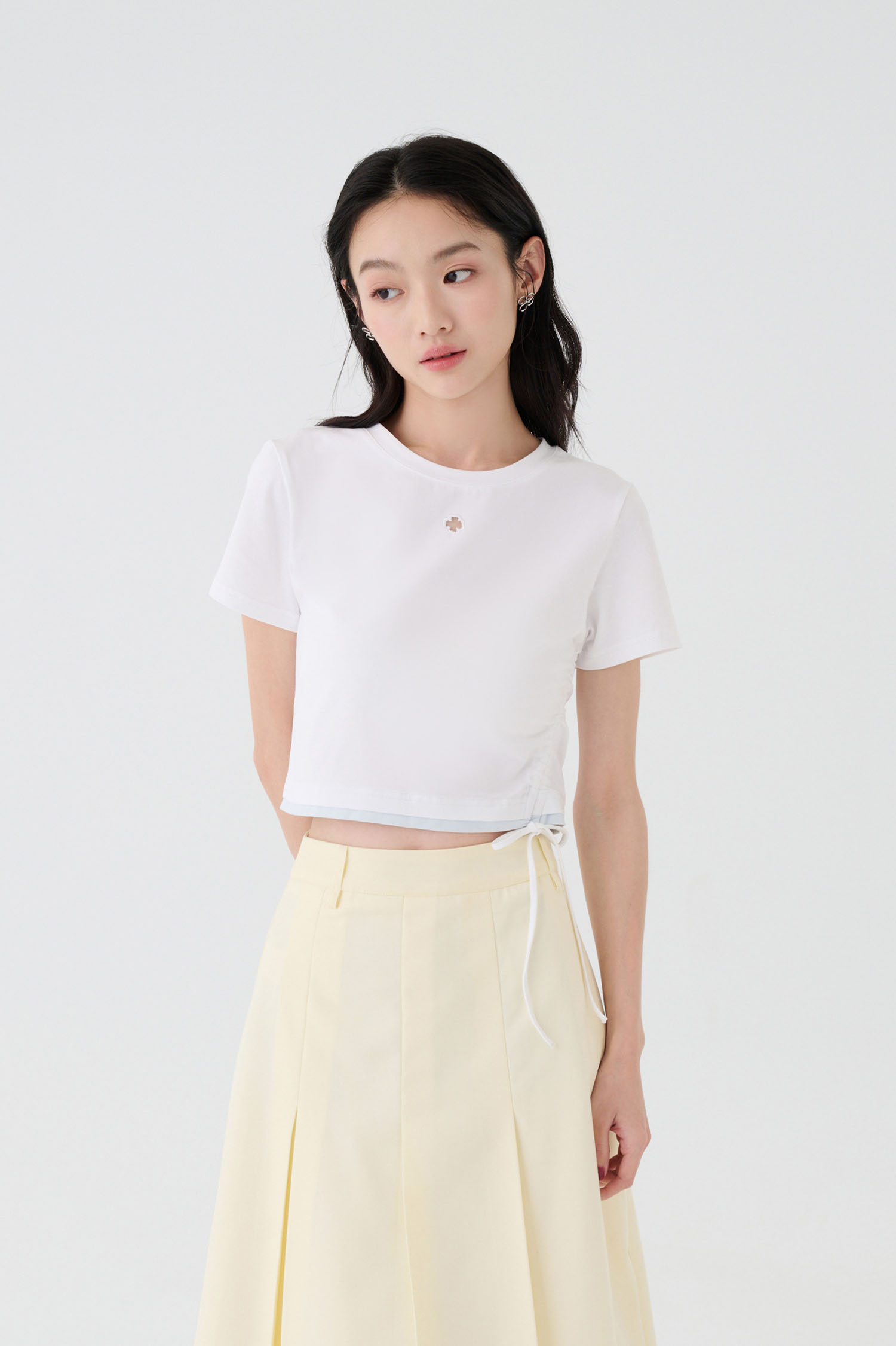 簍空小花合身上衣