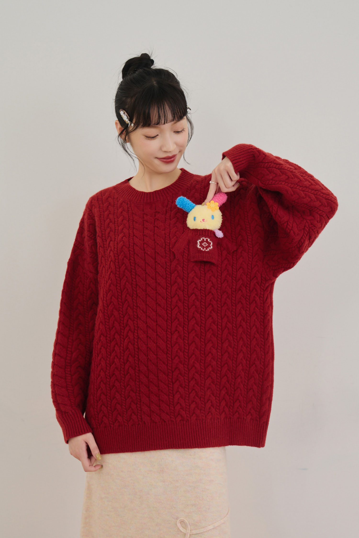 衣服穿衣服麻花毛衣