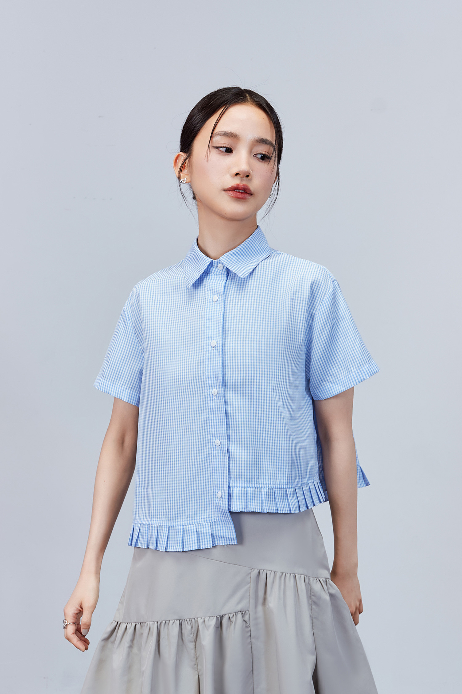 小百褶格紋襯衫