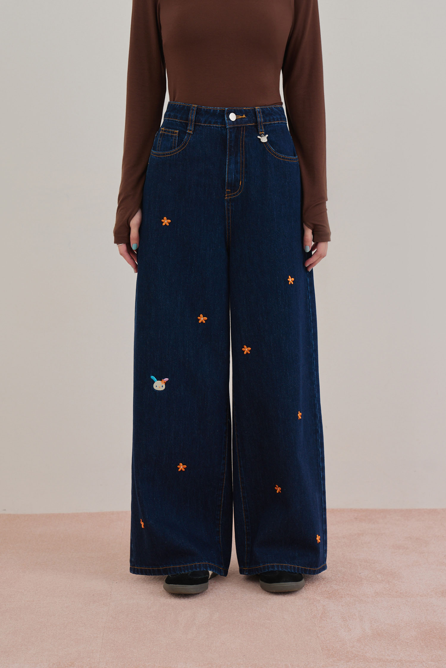 花小兔刺繡牛仔褲