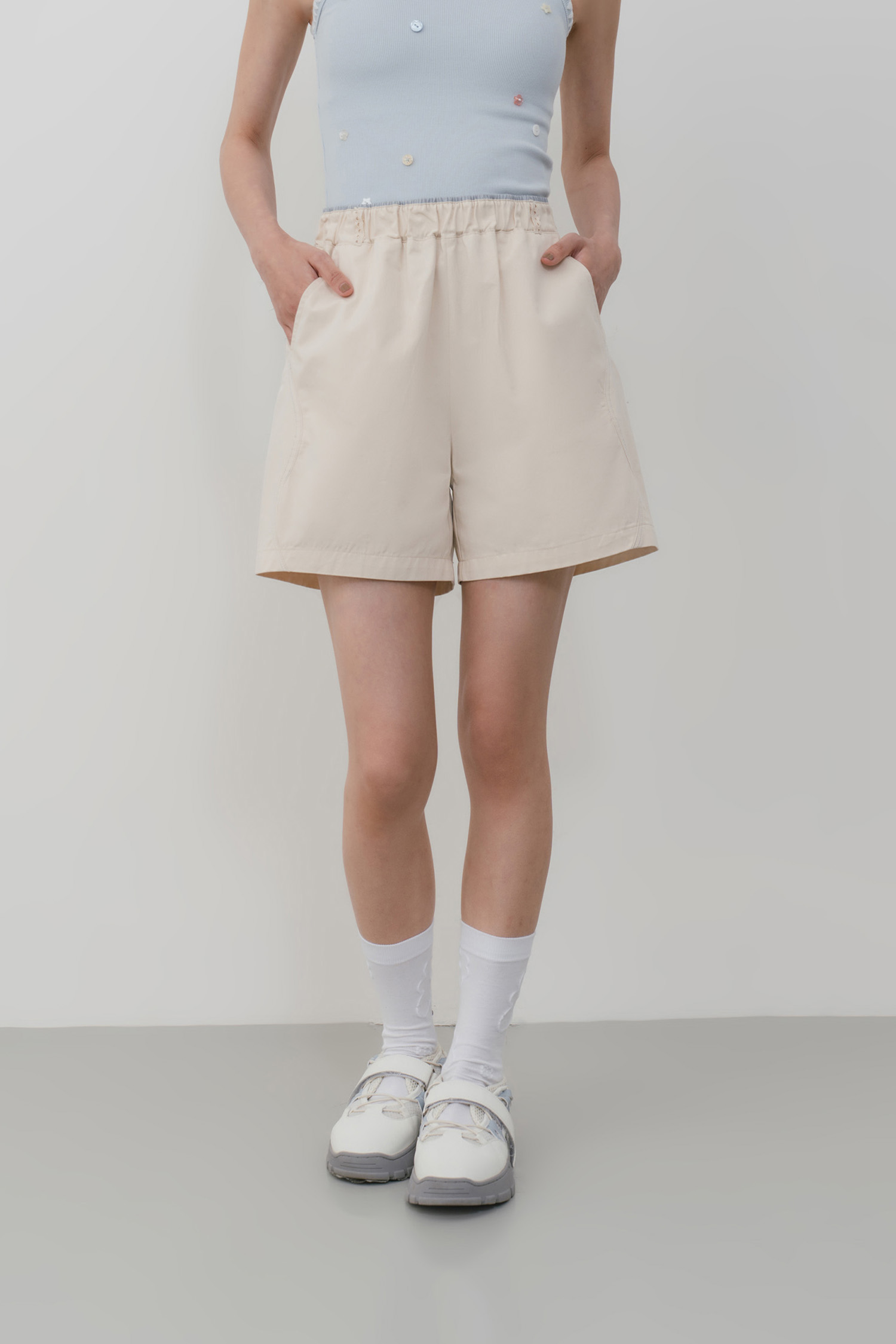 小波浪剪接短褲